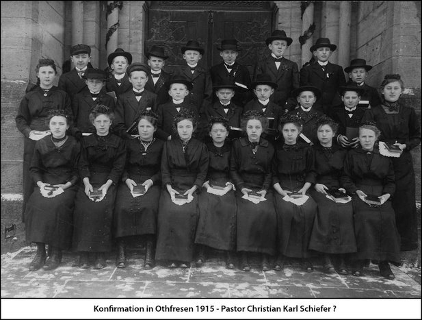 Konfirmation_in_Othresen_1915.JPG Konfirmation_in_Othresen_1915.JPG