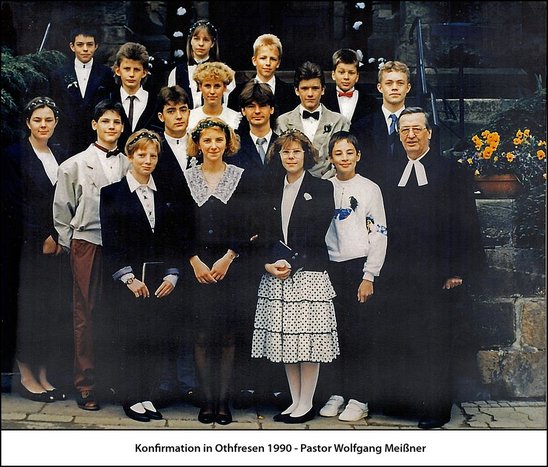 Konfirmation_in_Othresen_1990.JPG Konfirmation_in_Othresen_1990.JPG